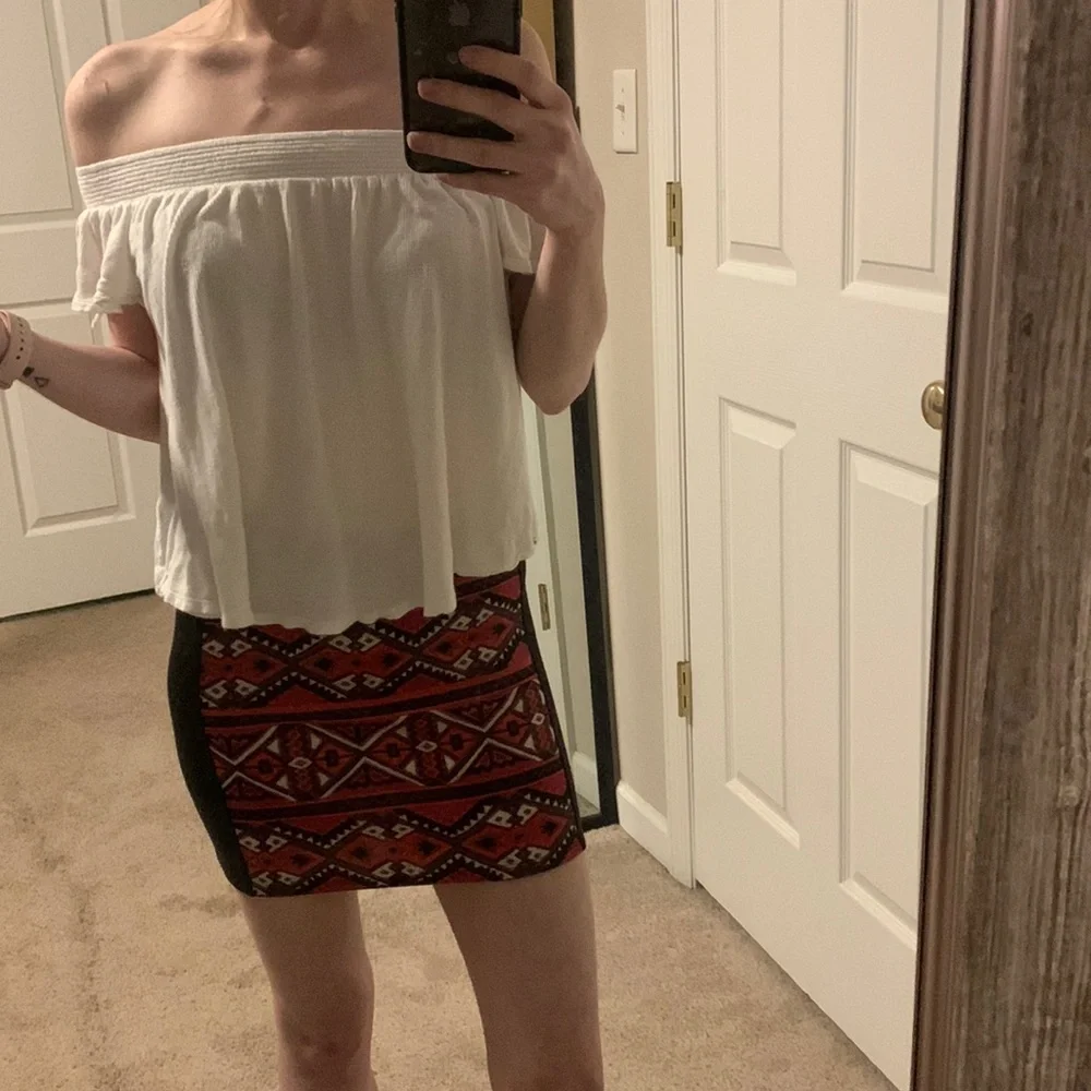 Thick pencil skirt - Picture 2 of 3